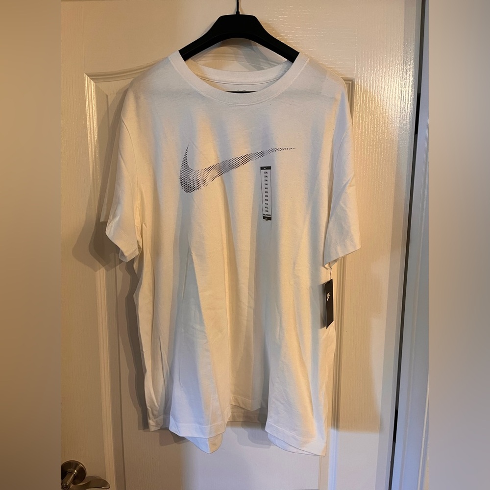 NWT Nike swoosh tee